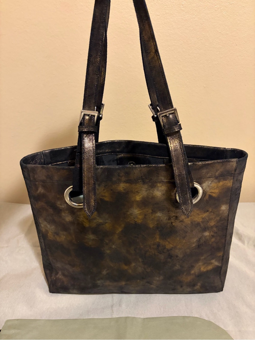 CoFi Leather Erin East/West Tote Black/Gold